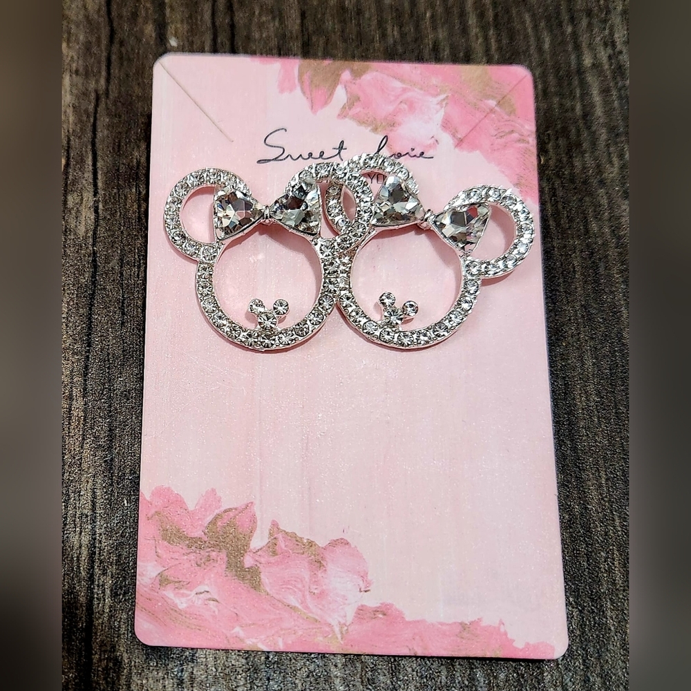 Disney Medium size  post minnie earings Inspired